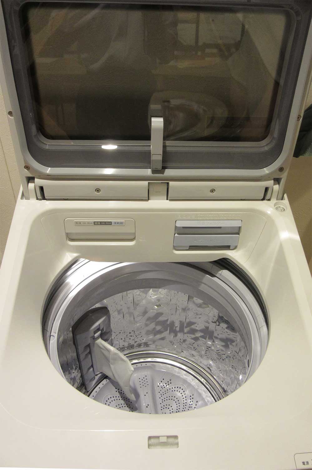 デザインが際立つシャープの洗濯乾燥機 洗浄力と使い勝手を両立した 